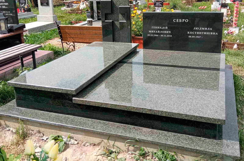 Пам'ятник з граніту